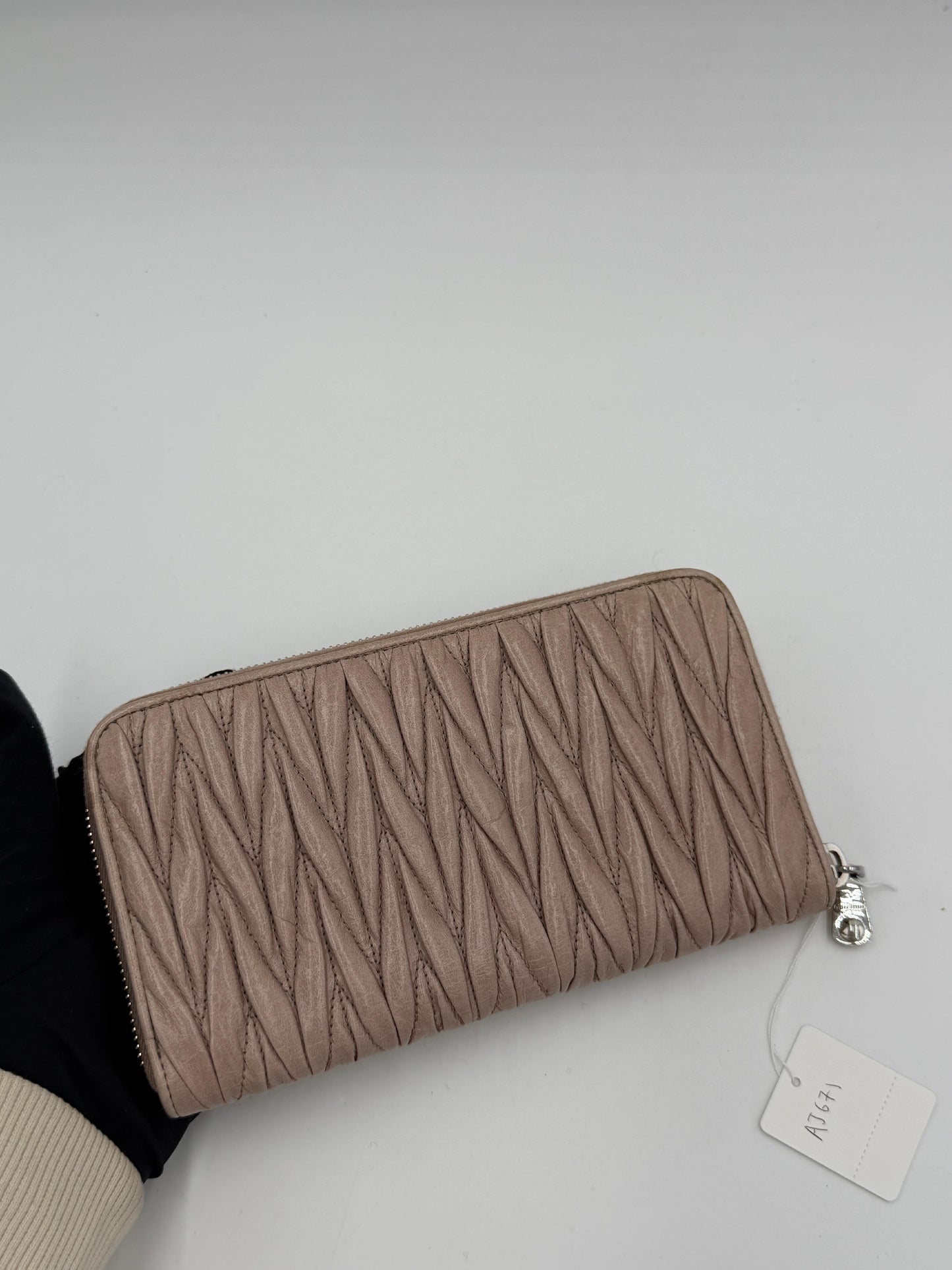 Miu Miu Nappa Zippy Wallet