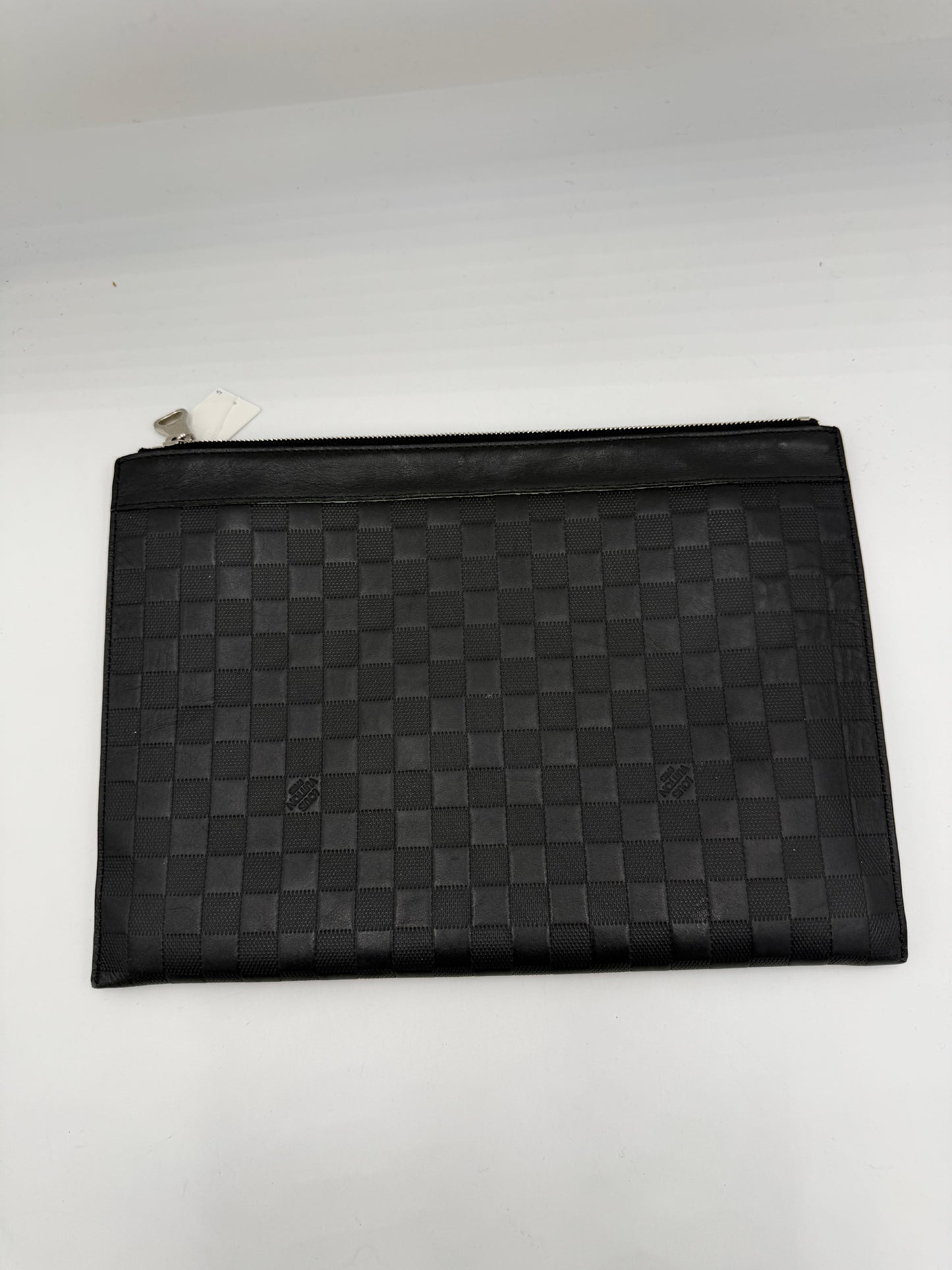 Louis Vuitton Pochette Discovery Damier Infini