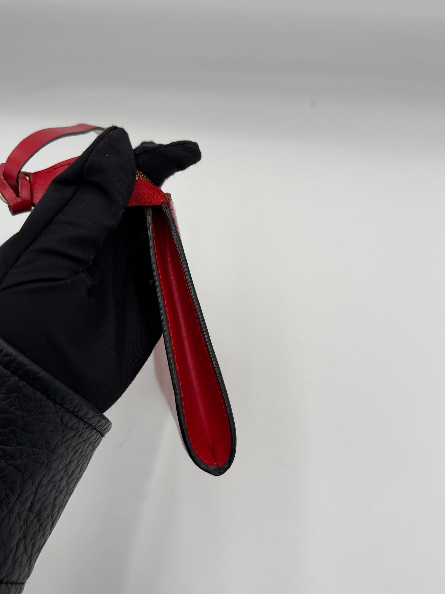 Louis Vuitton Epi Pochette Accessoires