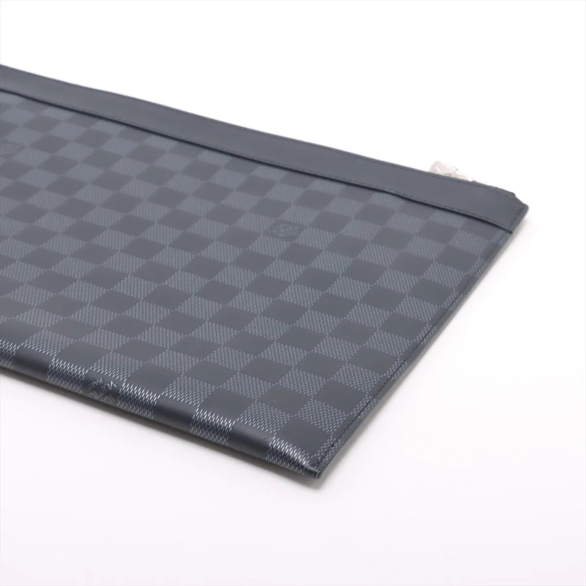 Pre-Owned Louis Vuitton Damier Infini Pochette Discovery GM SB06-795