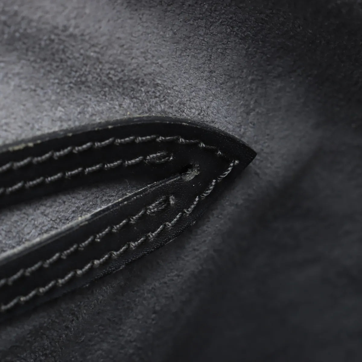Louis Vuitton Epi Alma AR0946 Black