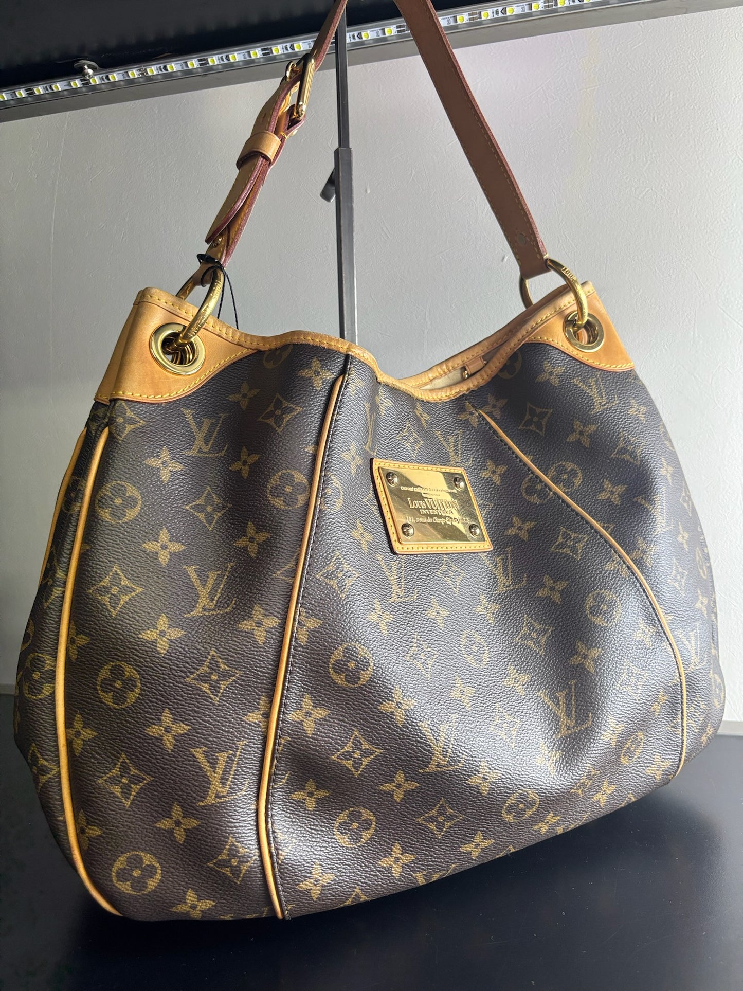 Louis Vuitton Monogram Galliera GM (B01279425M)
