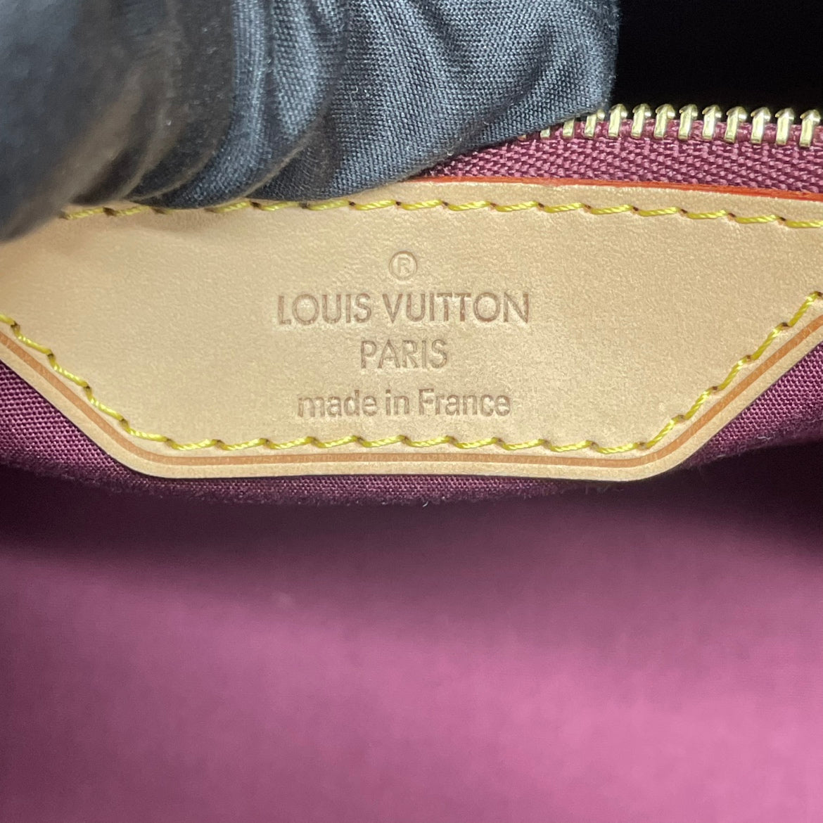 Louis Vuitton Monogram Vernis Amarante Brea MM Shoulder Bag M91690 (V1220324PJ)