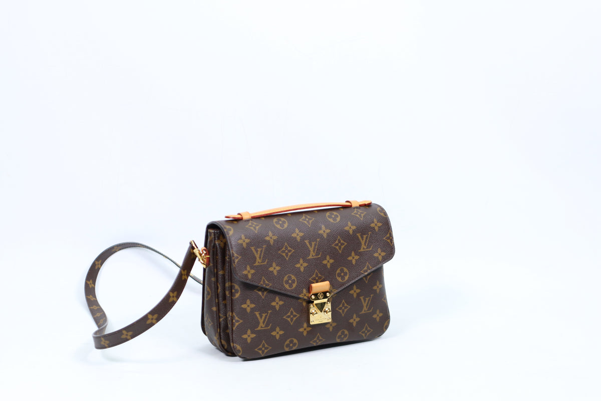 Louis Vuitton Brown PVC Monogram Canvas Pochette Metis ONE Shoulder Bag M40780