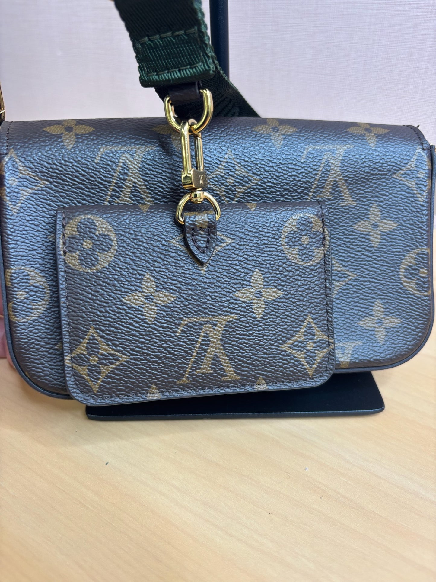 Louis Vuitton Félicie Strap & Go in Monogram Canvas