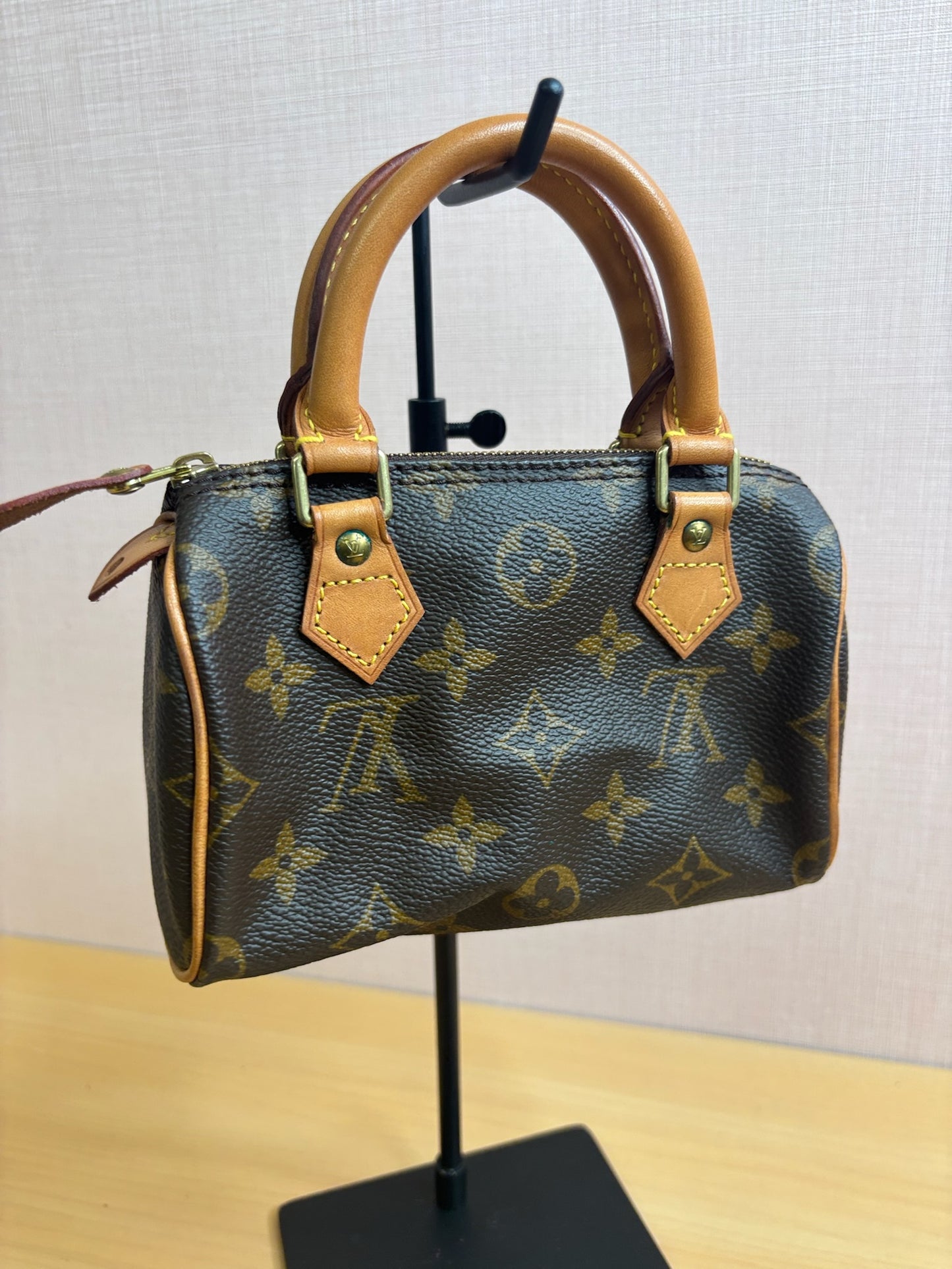 Louis Vuitton Mini Speedy in Monogram Canvas TH0948