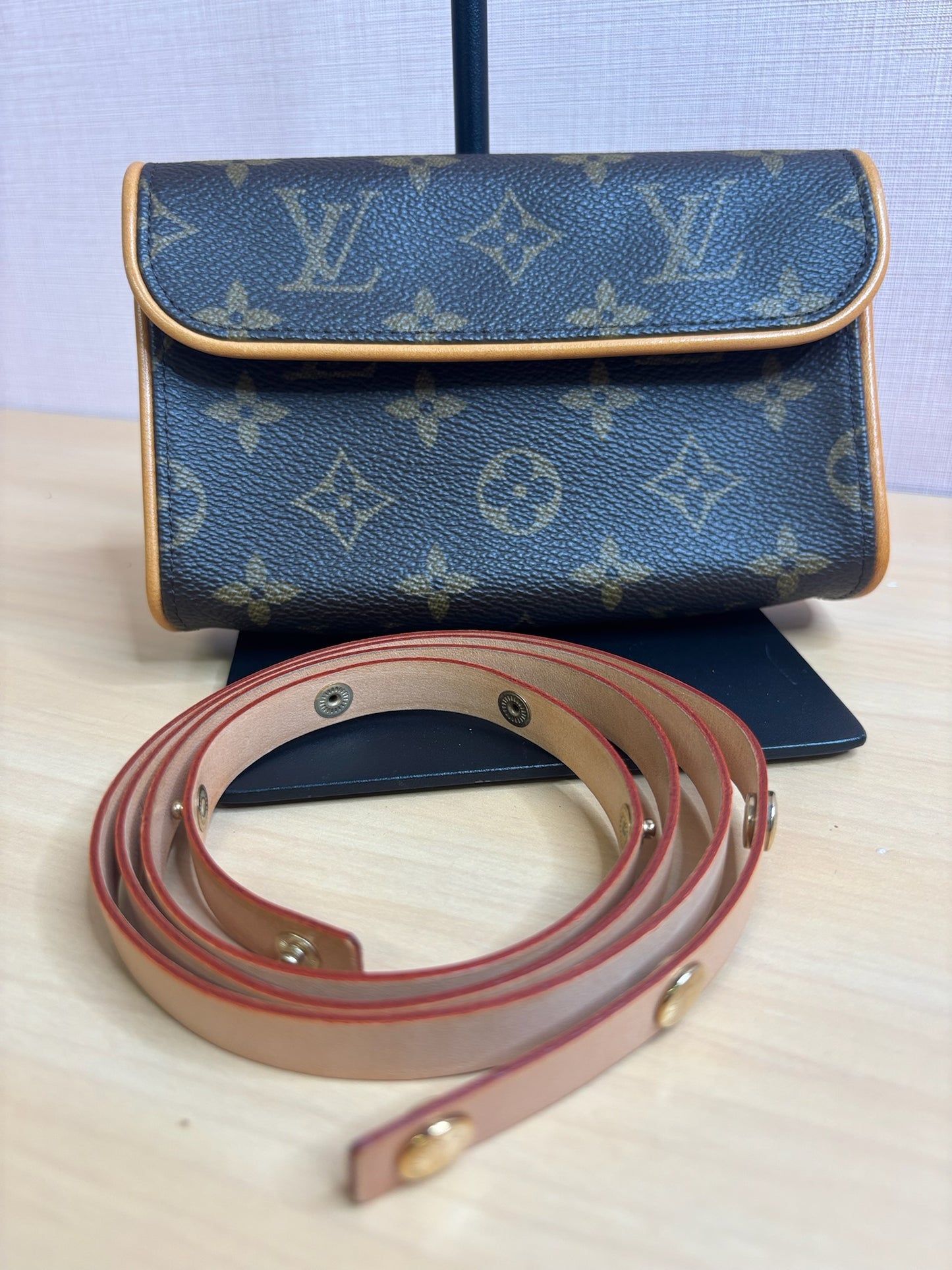 Louis Vuitton Monogram Pochette Florentine Waist Bag