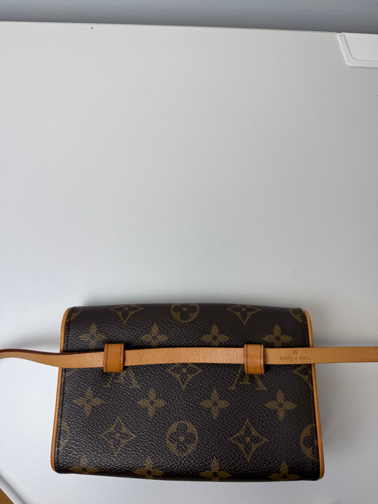Pre-Owned Louis Vuitton Pochette Florentine M AJ130