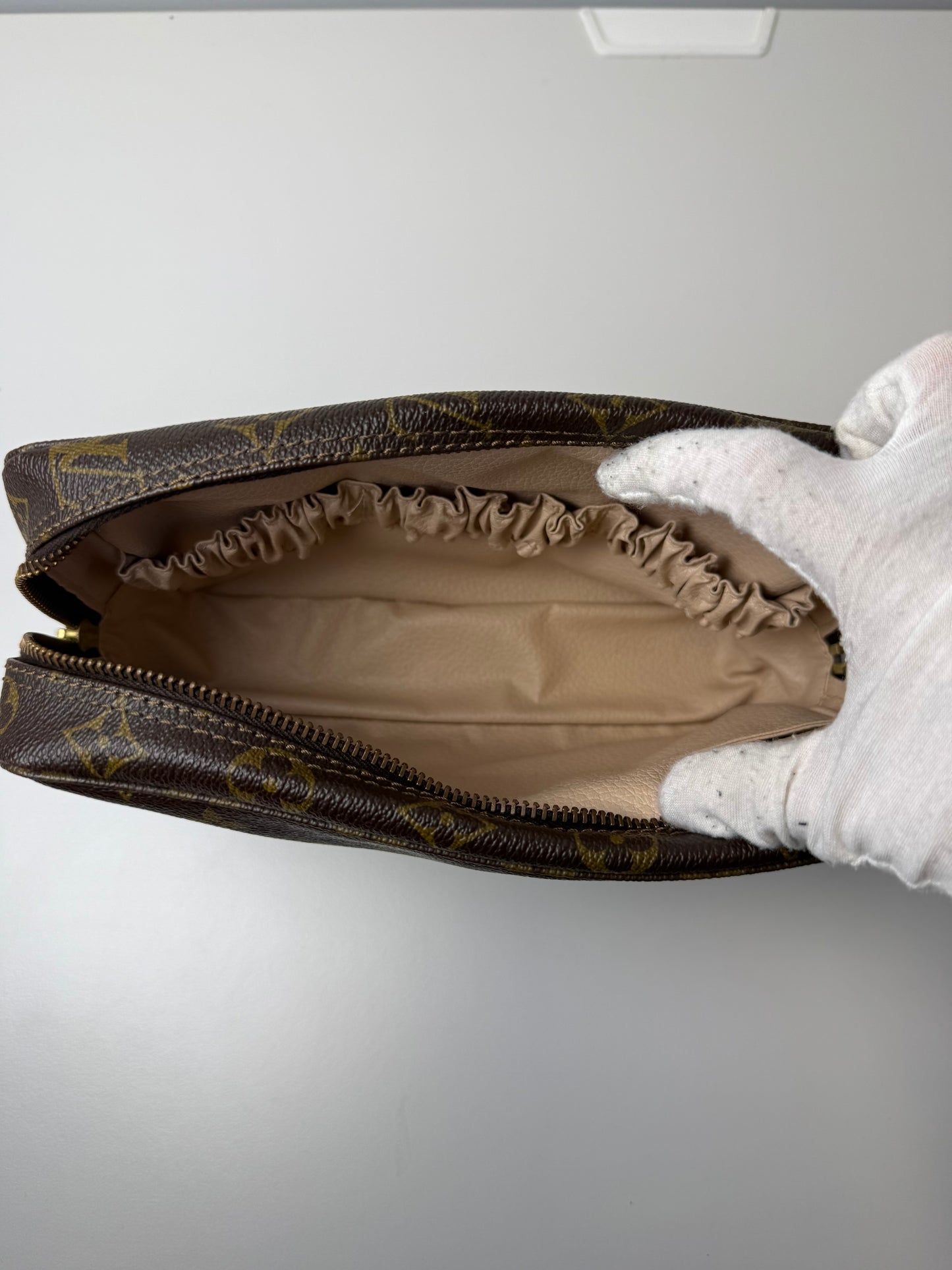 Pre-Owned Louis Vuitton Trousse Toilette 23 AJ132