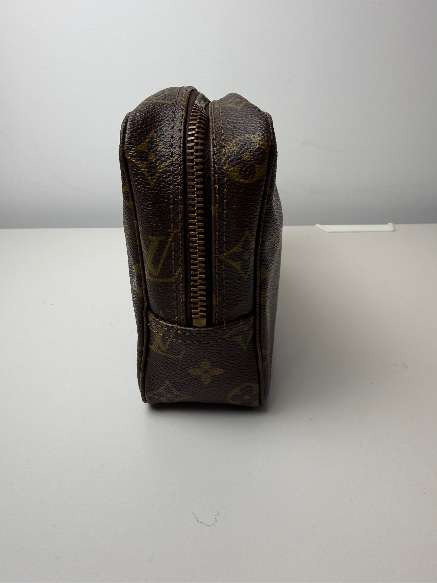 Pre-Owned Louis Vuitton Trousse Toilette 23 AJ132