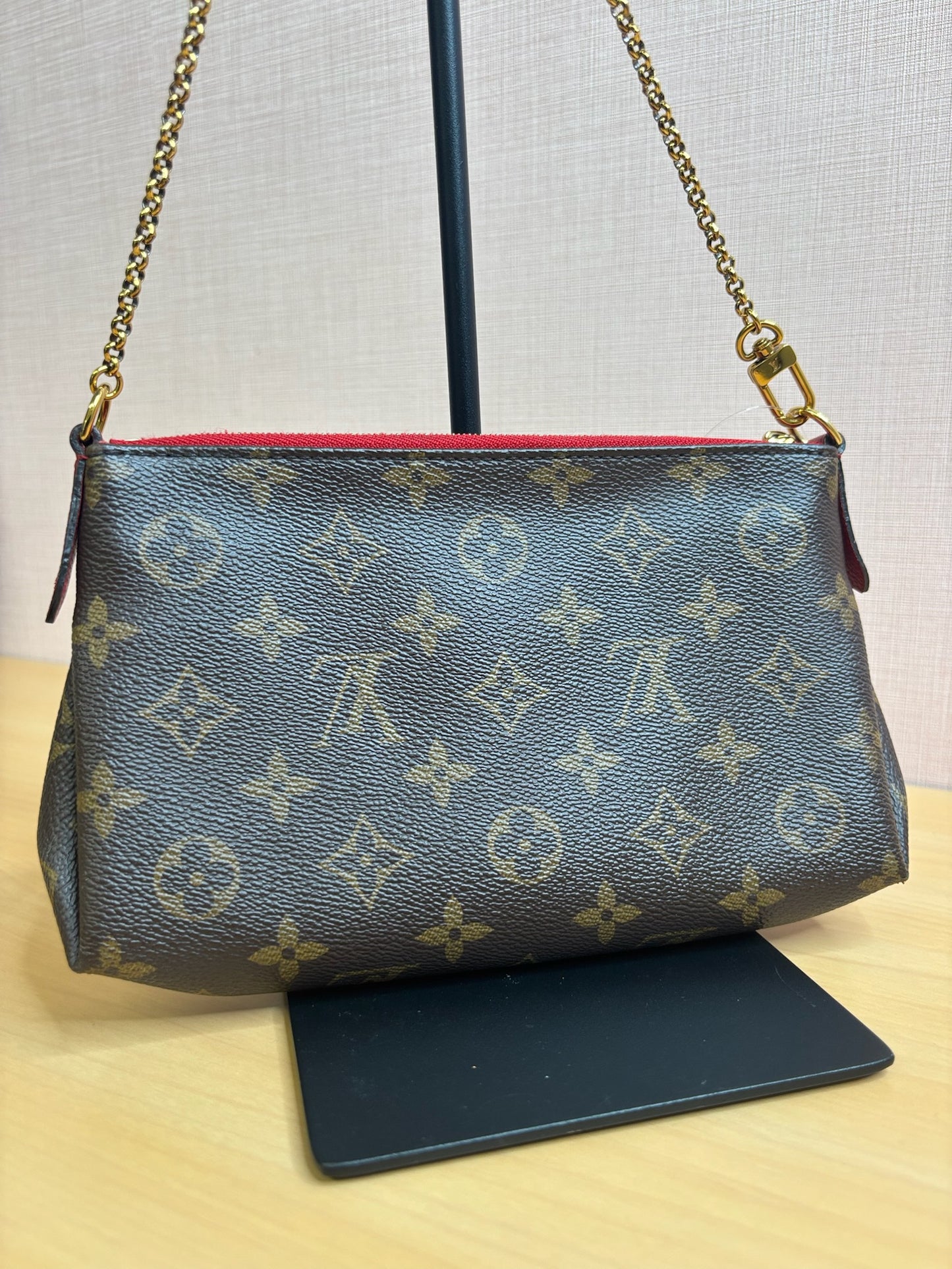 Louis Vuitton Monogram Pallas Clutch in Cerise