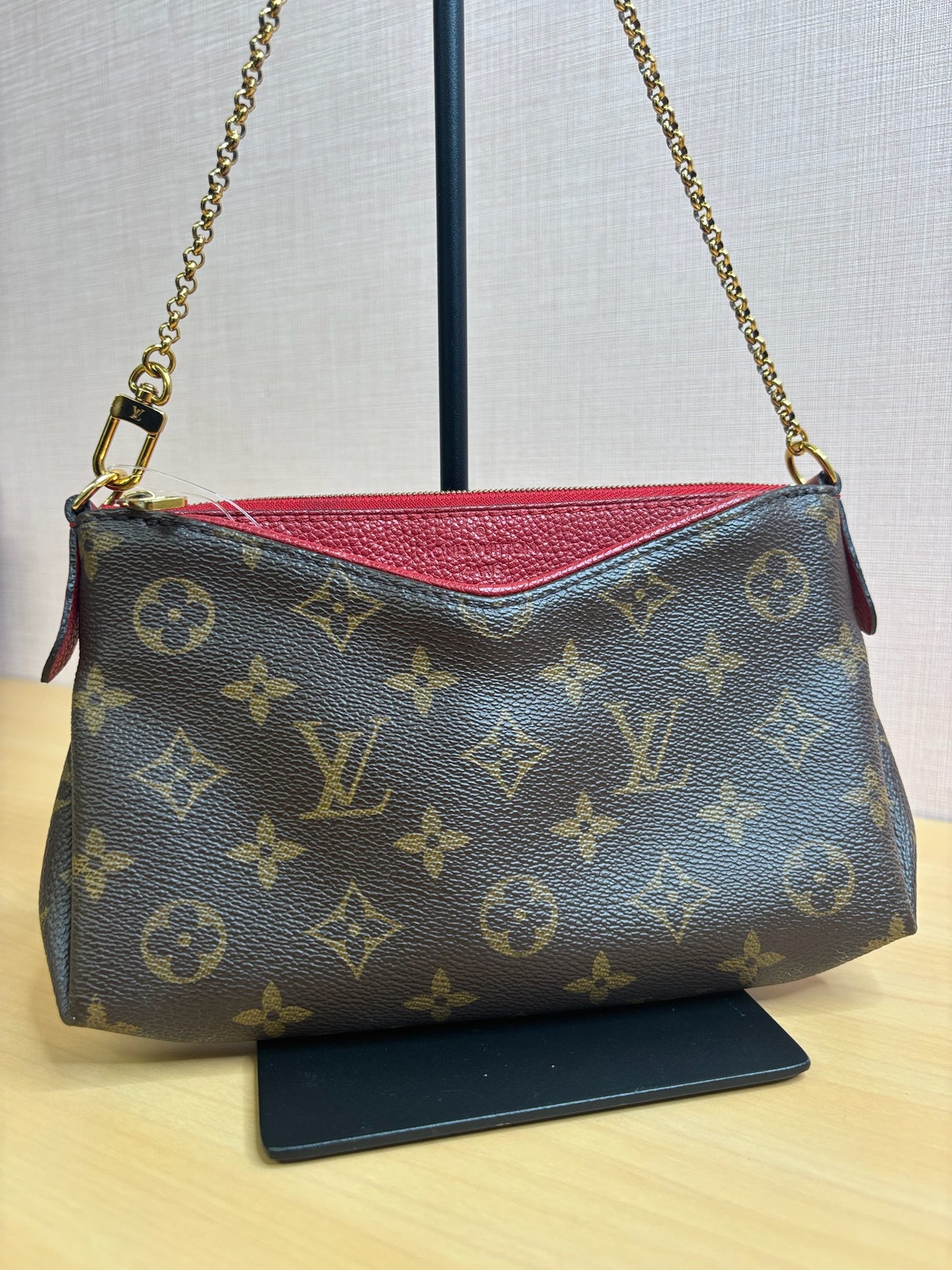 Louis Vuitton Monogram Pallas Clutch in Cerise