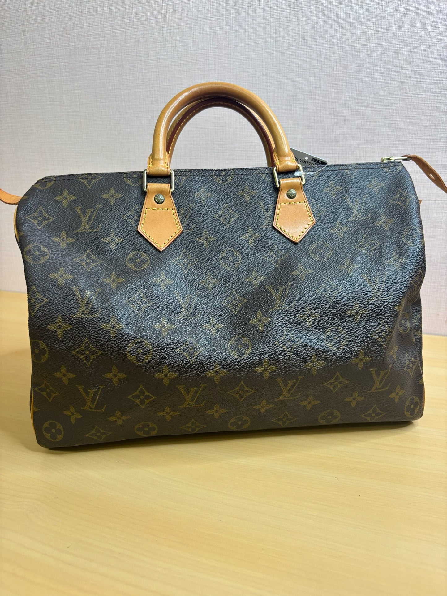 Louis Vuitton Speedy 35 in Monogram Canvas