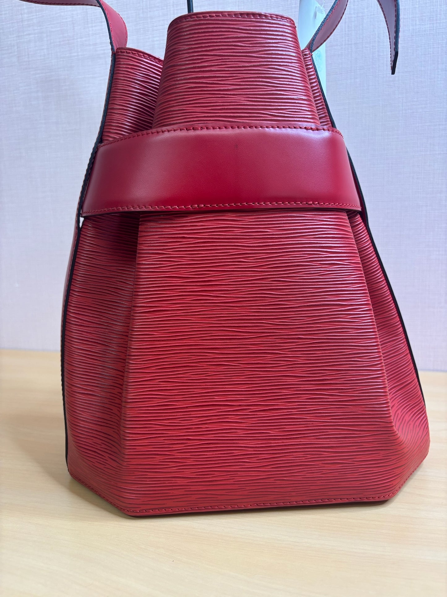 Louis Vuitton Epi Leather Sac d’Épaule Handbag