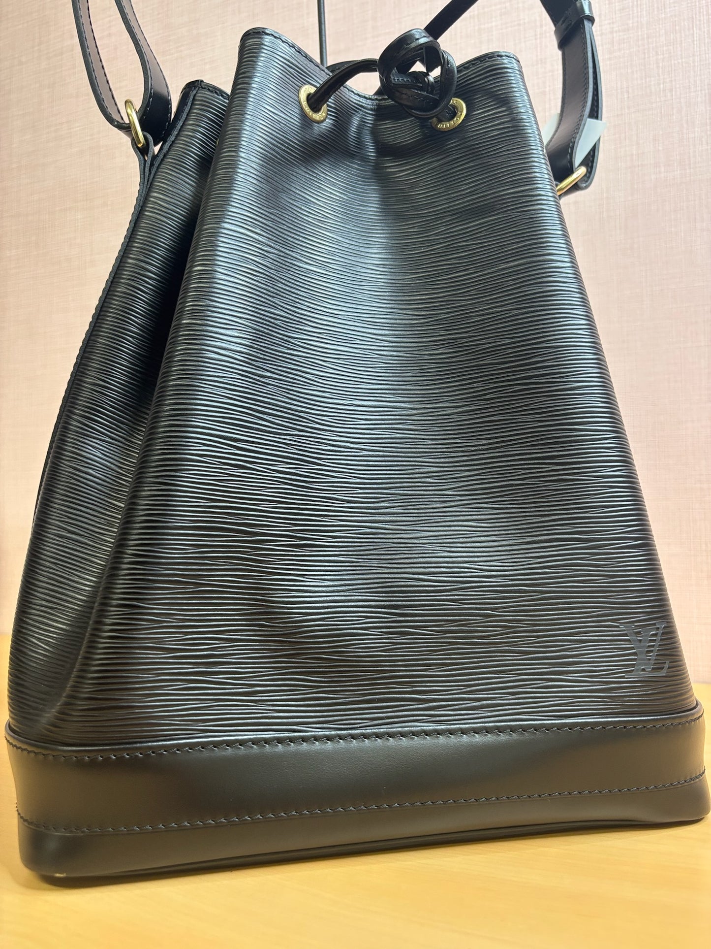 Louis Vuitton Epi Noé Bucket Bag