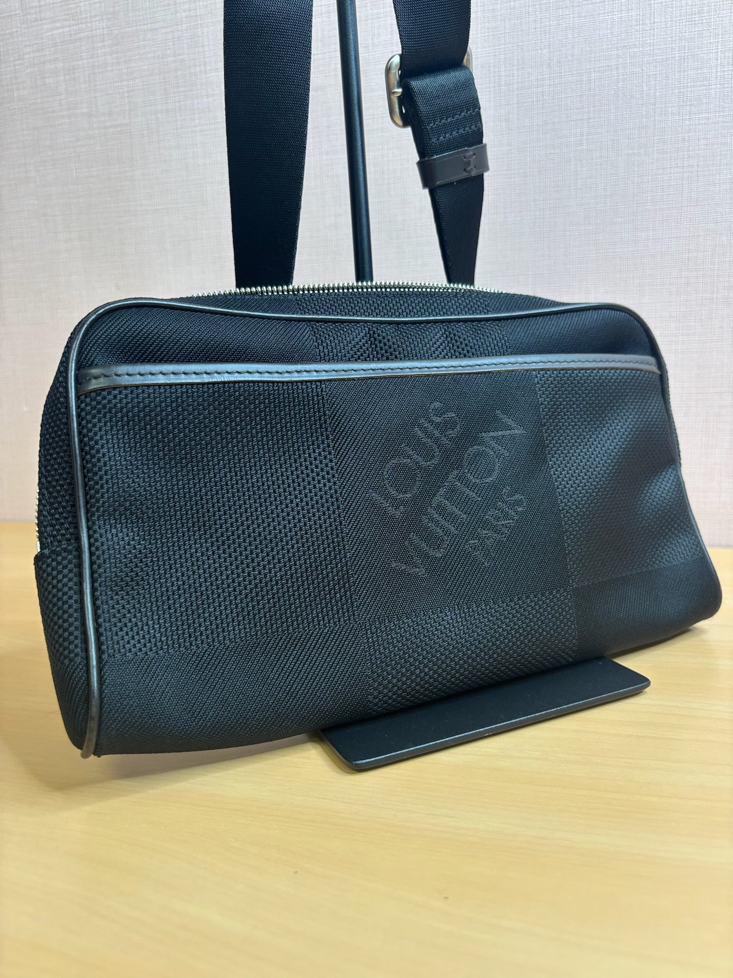 Louis Vuitton Damier Géant Acrobat Bag