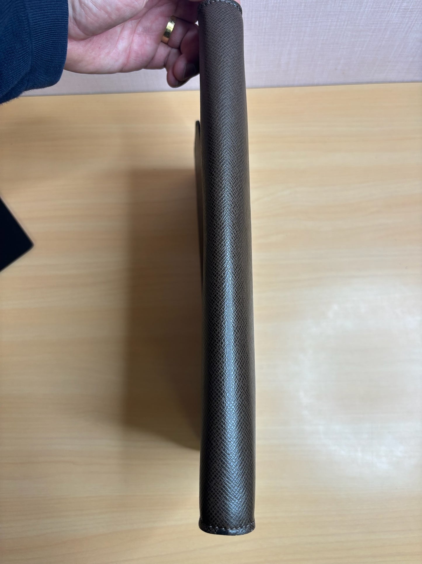 Louis Vuitton Taiga Leather Minuto Portfolio in Brown
