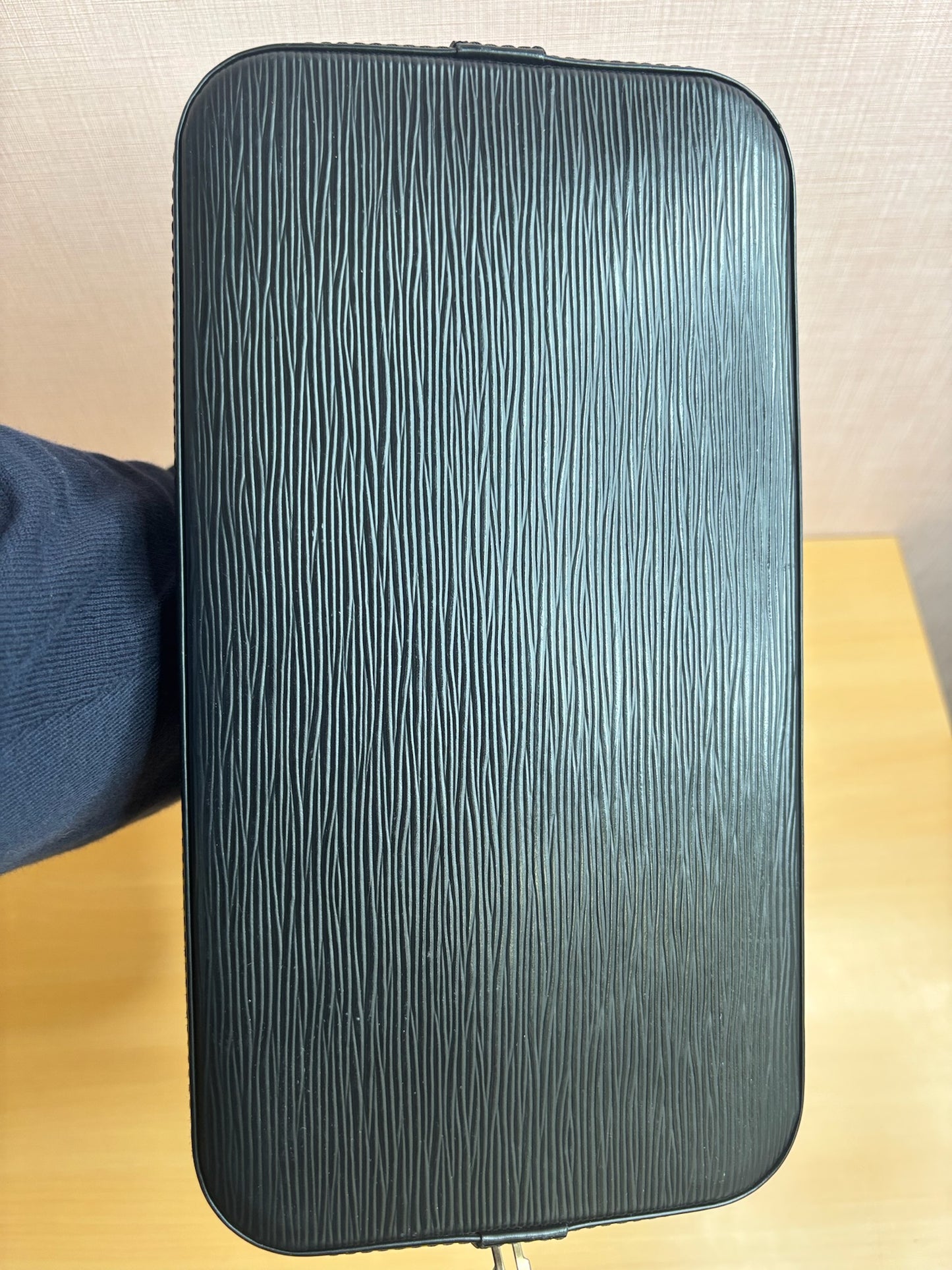Louis Vuitton Alma PM in Black Epi Leather