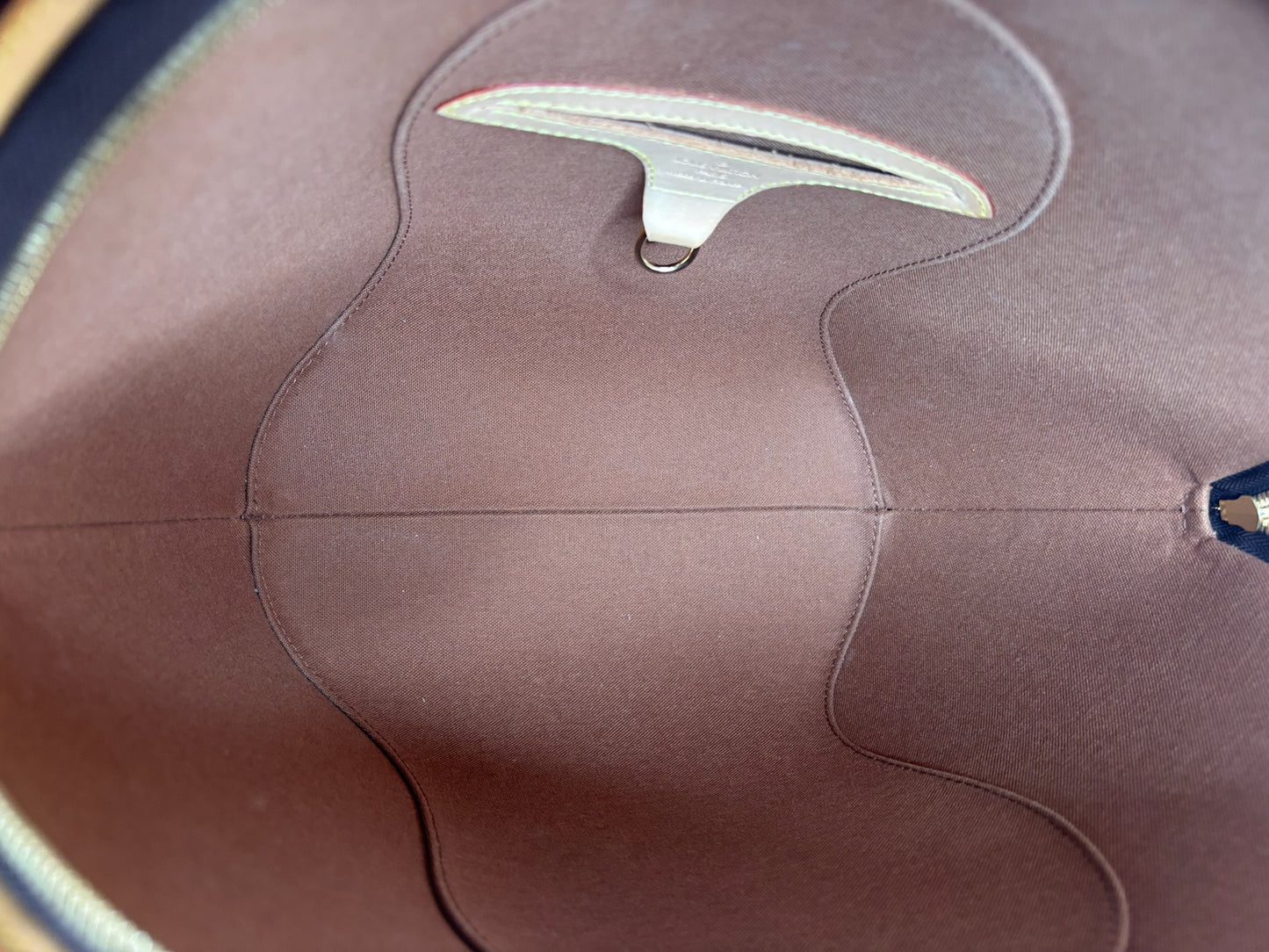 Louis Vuitton Monogram Ellipse MM