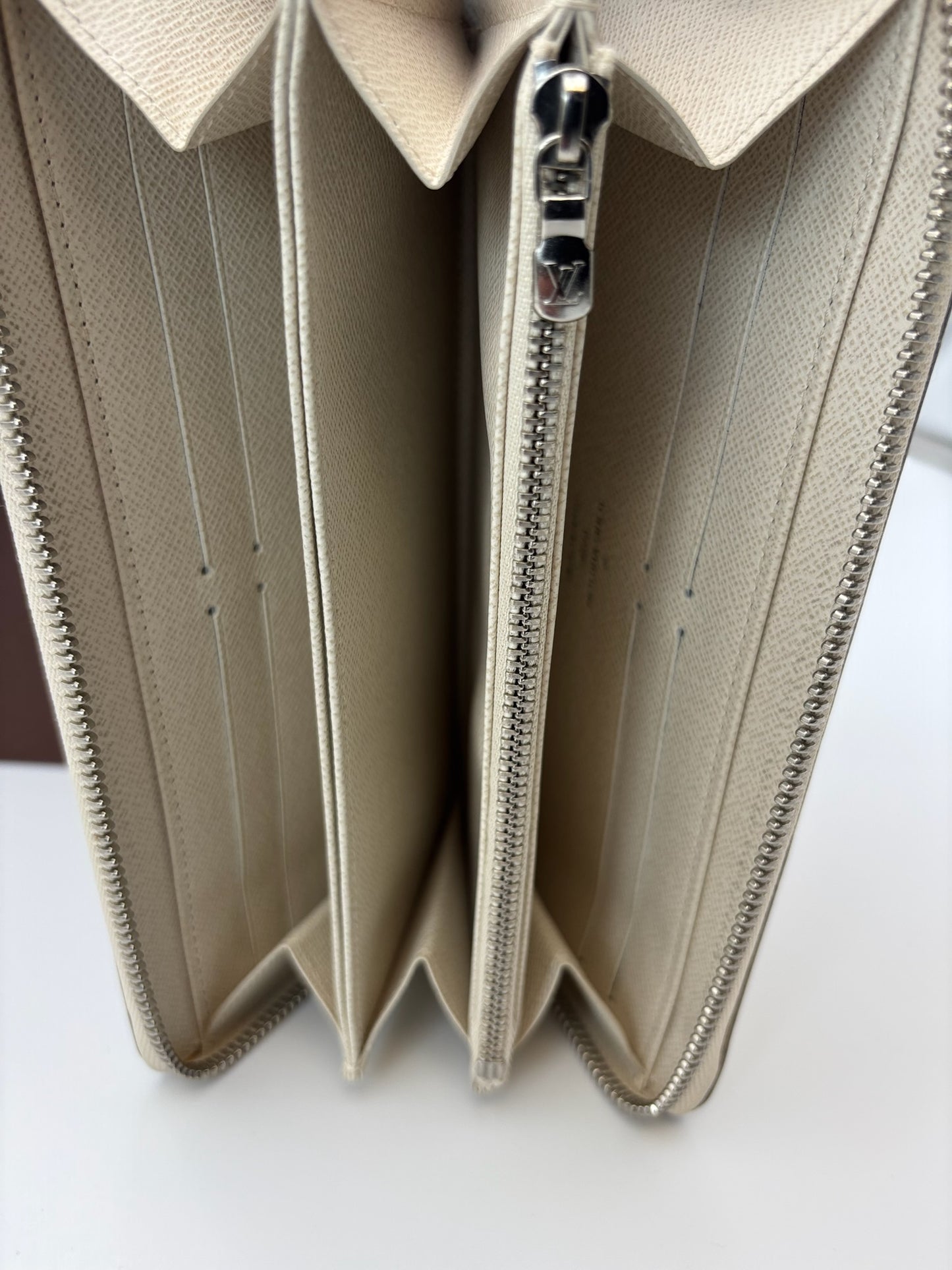 Louis Vuitton Epi Zippy Wallet