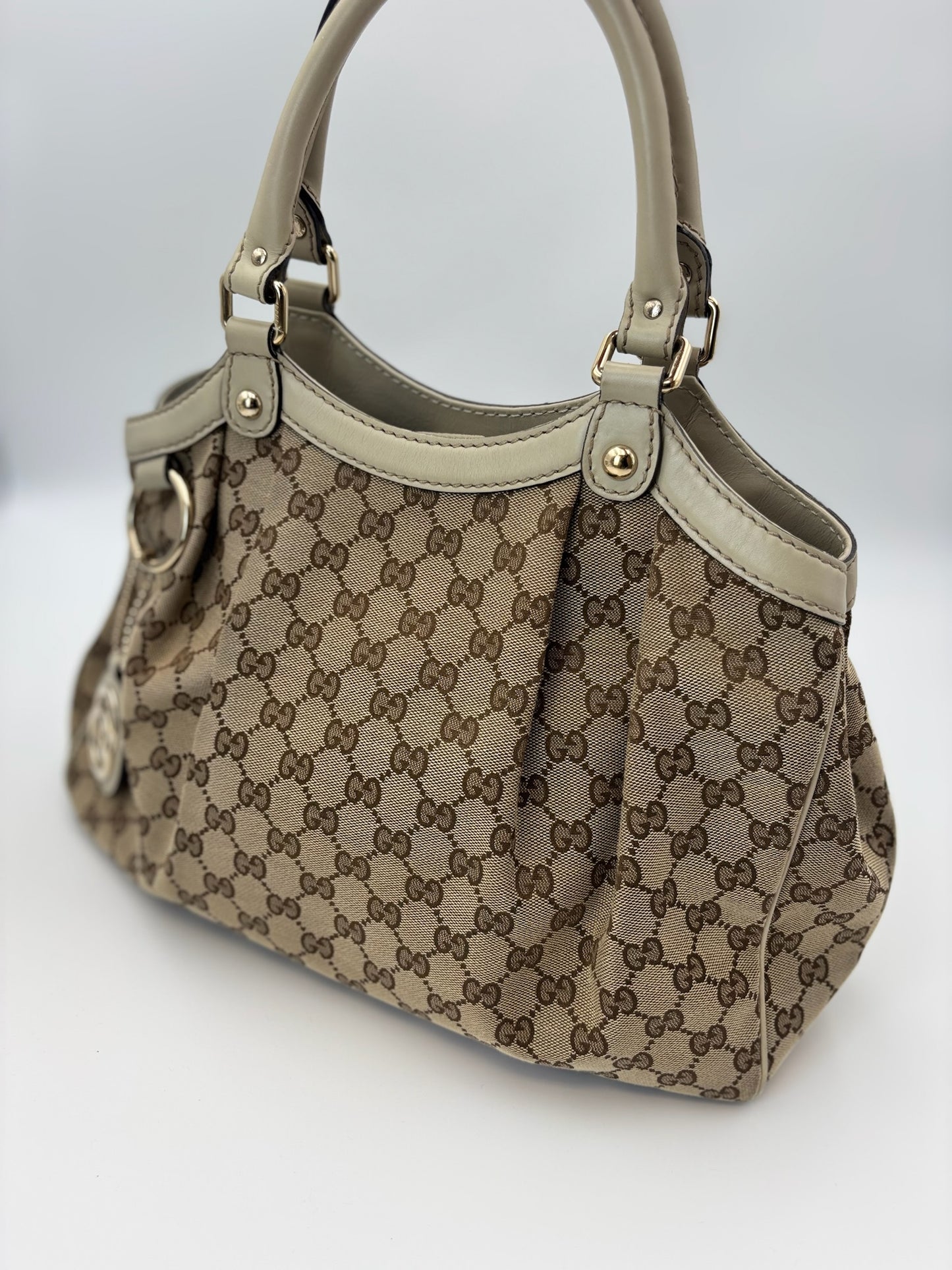 Gucci Sukey Shoulder Bag