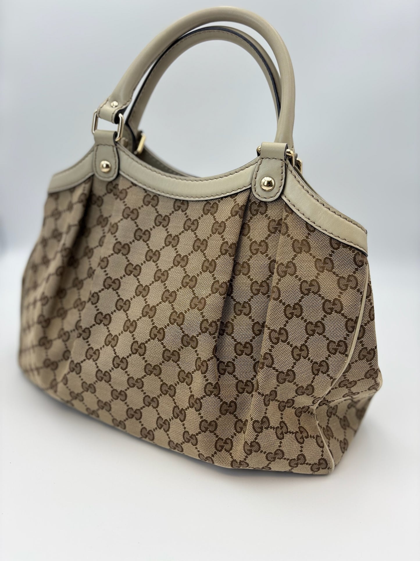 Gucci Sukey Shoulder Bag