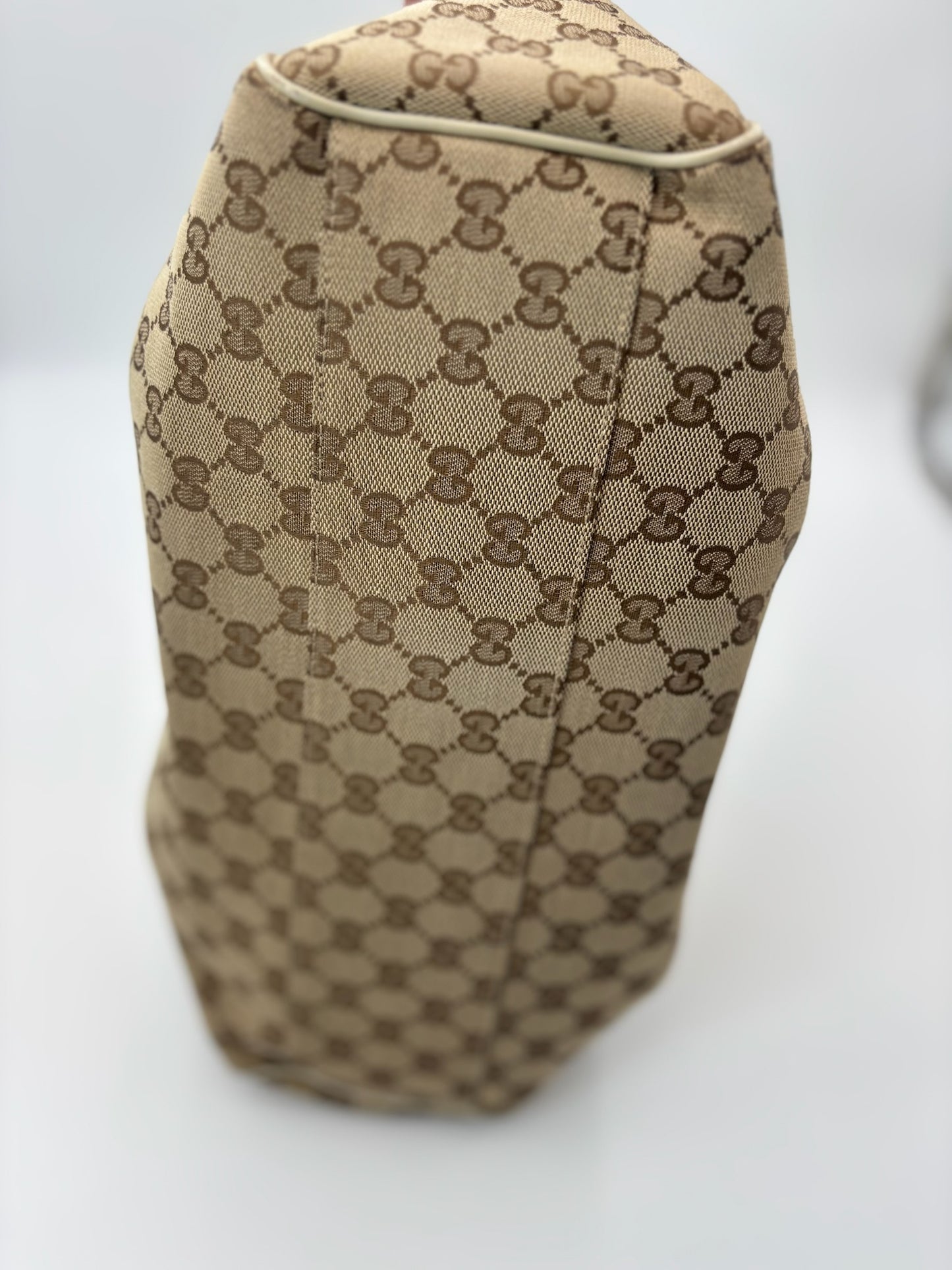 Gucci Sukey Shoulder Bag