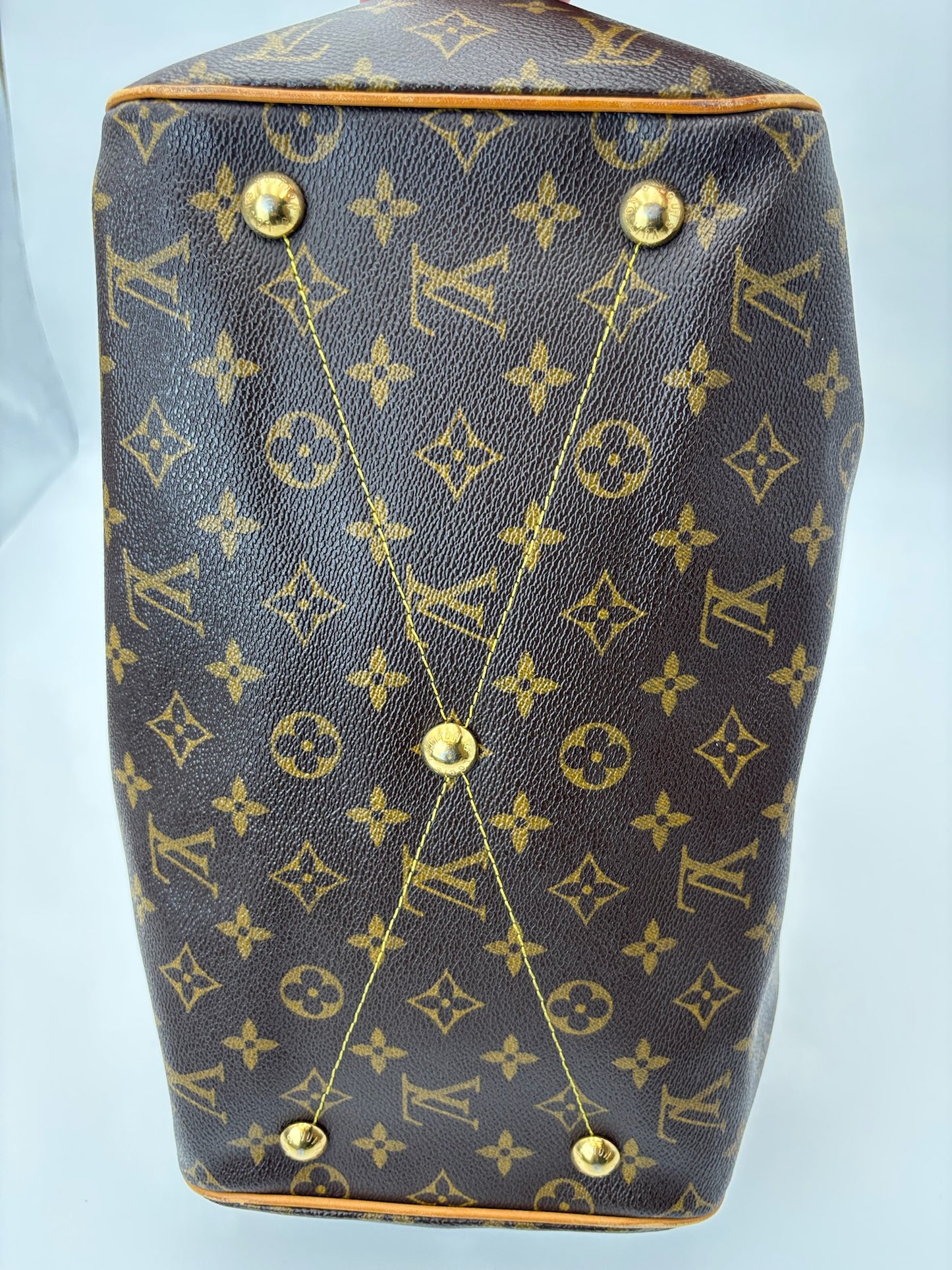 Louis Vuitton Tivoli GM Bag in Monogram Canvas