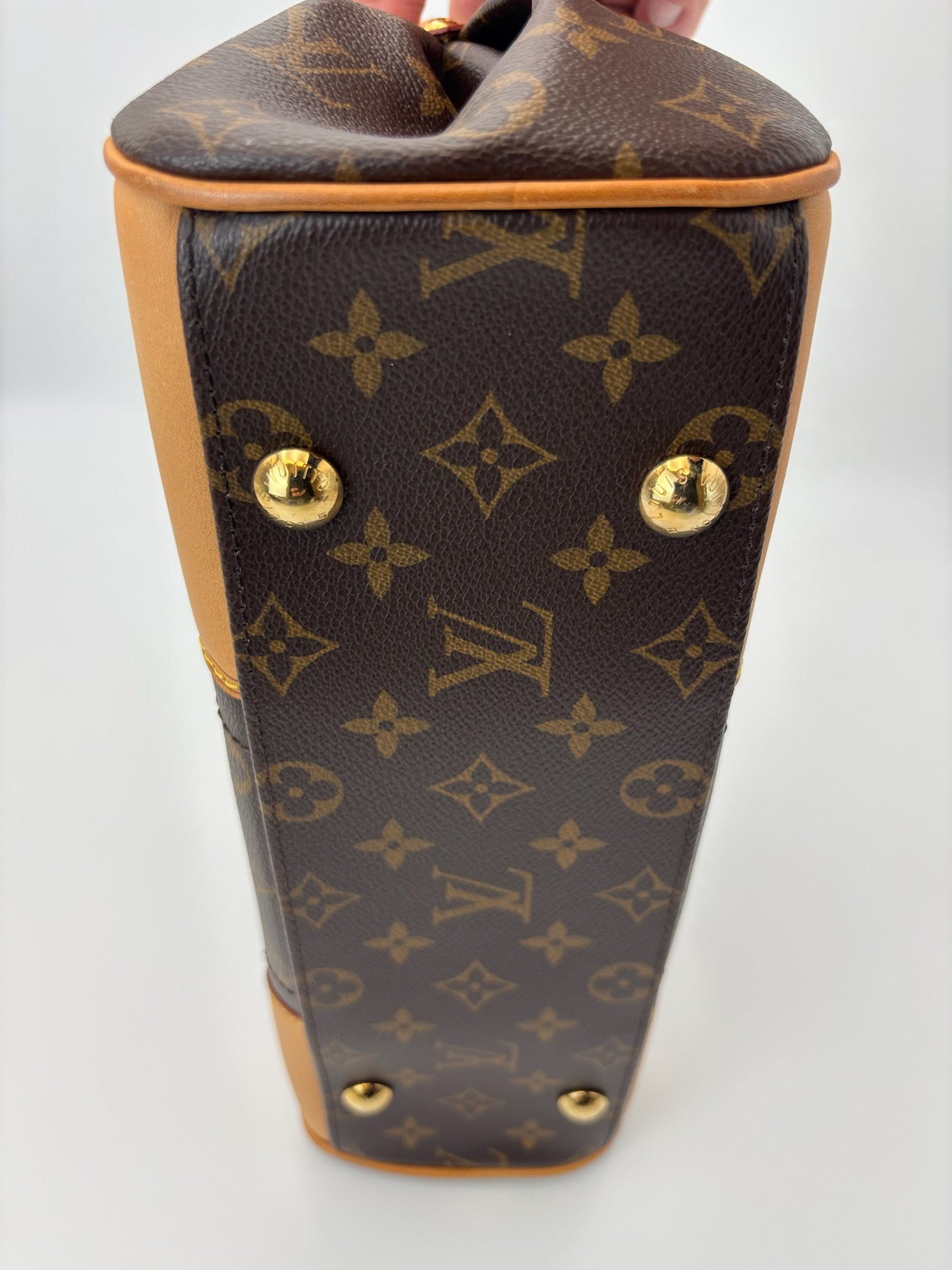 Louis Vuitton Beverly MM Shoulder Bag