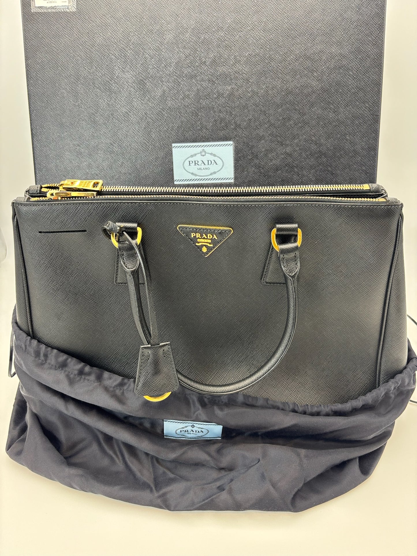 Prada Galleria Handbag in Black Saffiano Leather