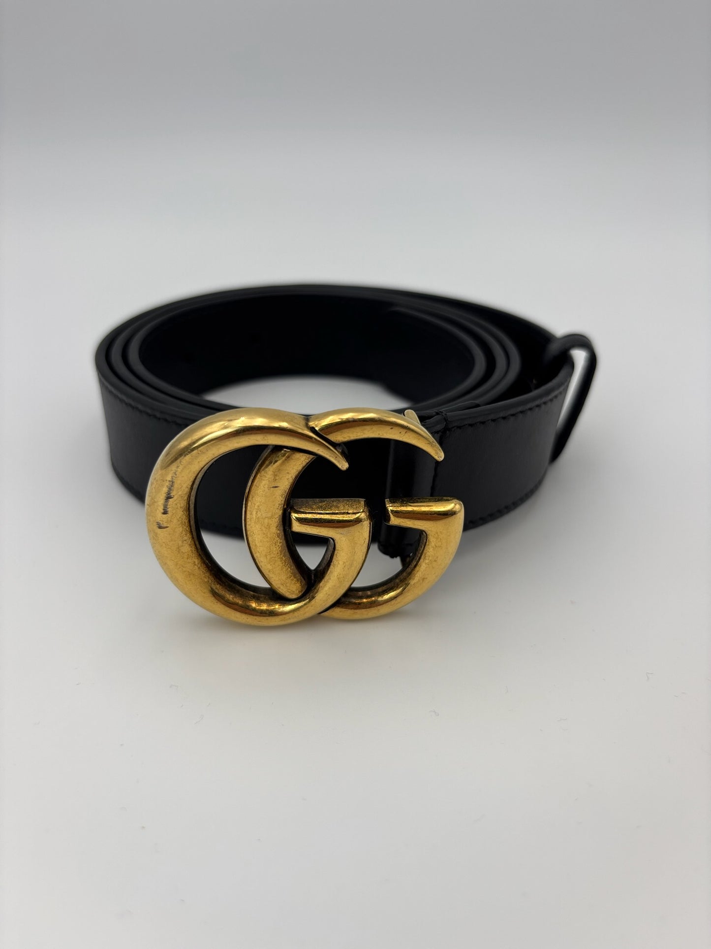 Gucci GG Marmont Leather Belt in Black with Gold-Tone Buckle