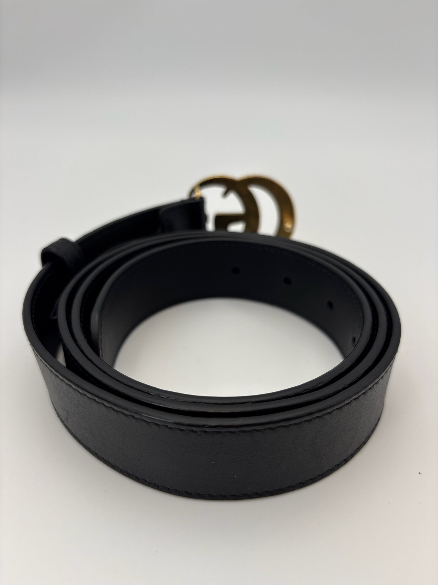 Gucci GG Marmont Leather Belt in Black with Gold-Tone Buckle