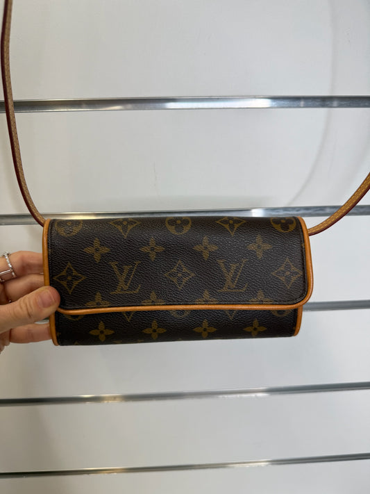 Louis Vuitton Pochette Twin K95