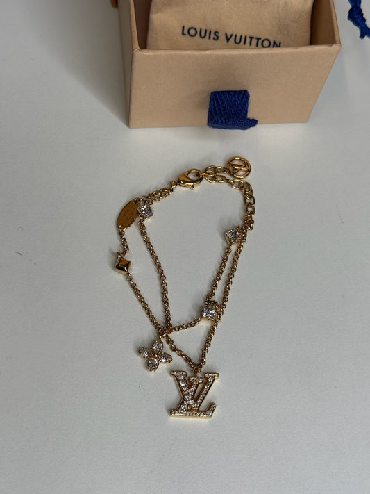 Louis Vuitton Lady LV Bracelet K102