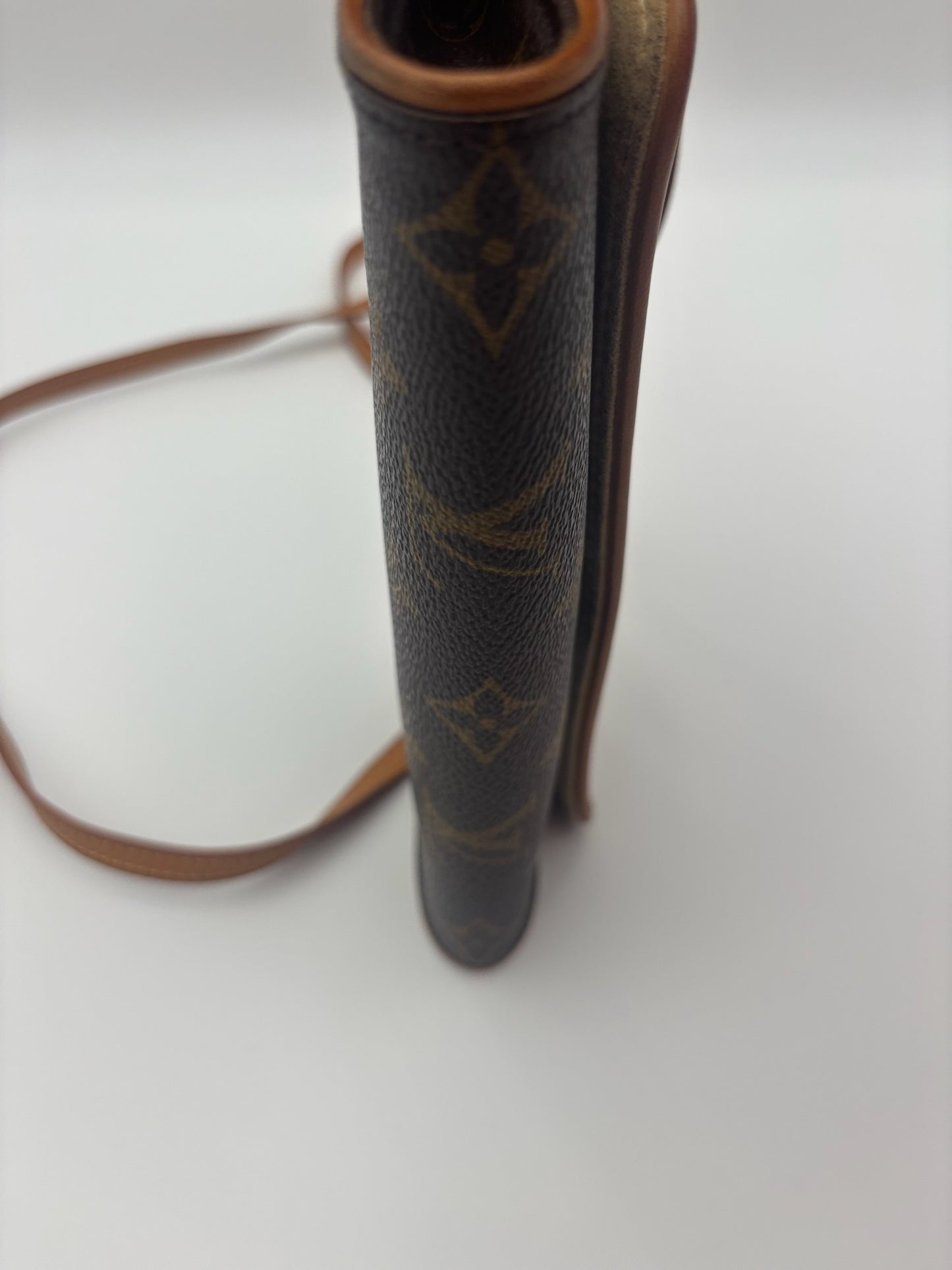 Louis Vuitton Monogram Pochette Twin PM