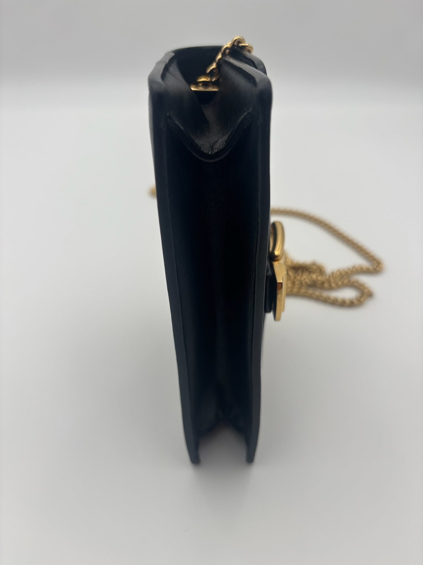 Gucci Sylvie Super Mini Chain Bag