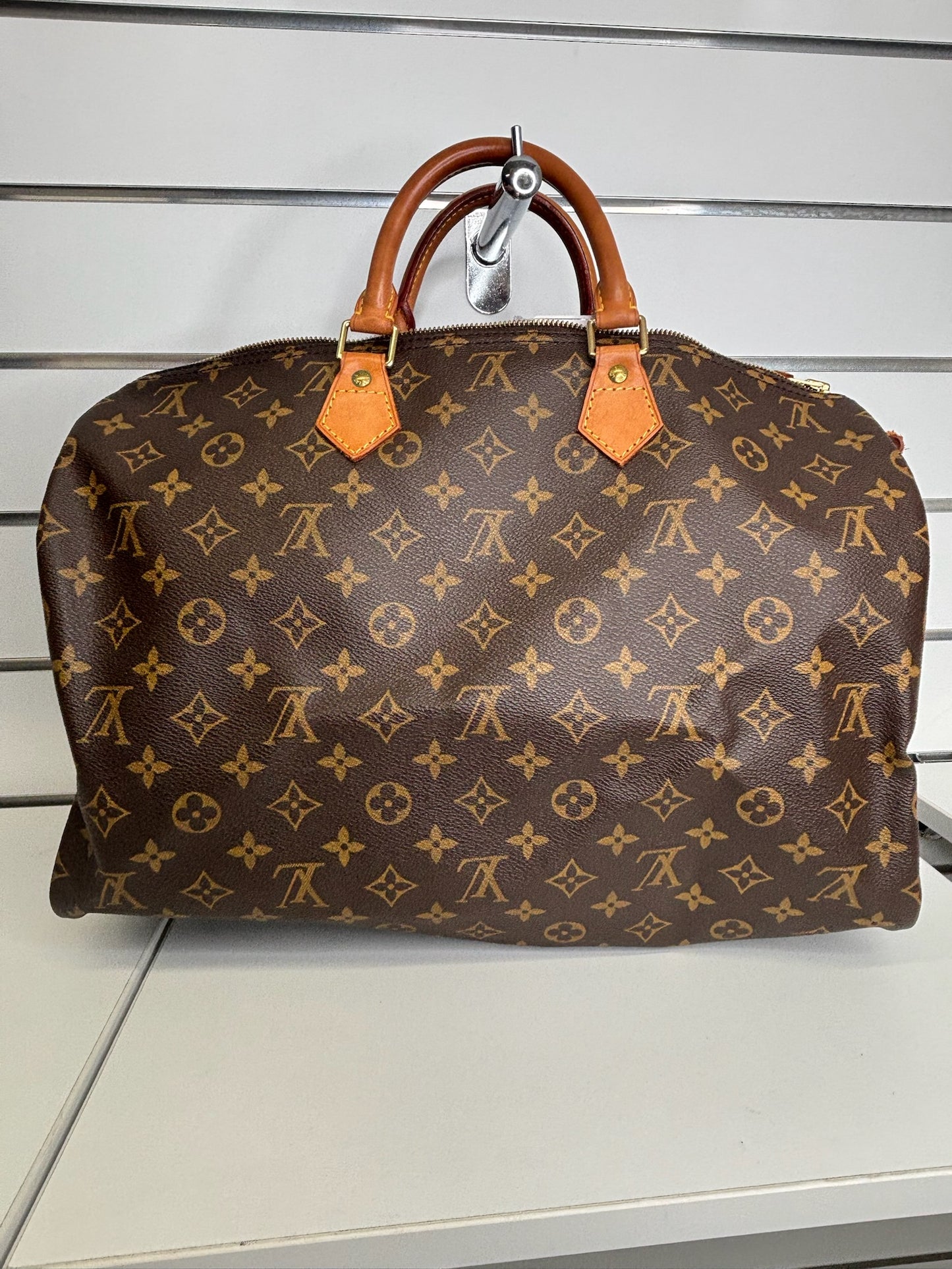 Louis Vuitton Monogram Speedy 40 (JP)