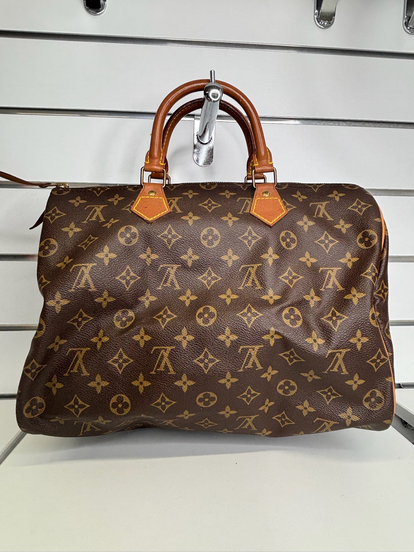 Louis Vuitton Monogram Speedy 35 (JP)