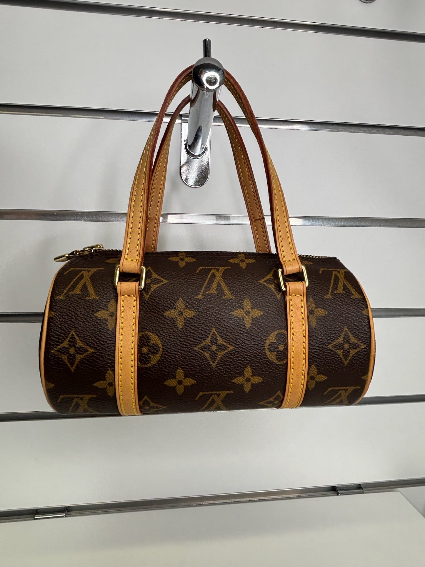 Louis Vuitton Monogram Papillon 19 (JP)