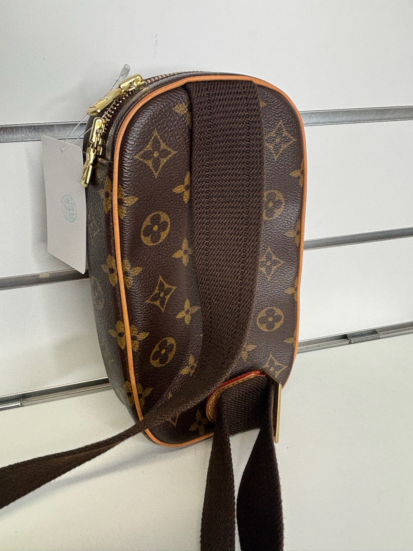 Louis Vuitton Monogram Pochette Gange Bag (CA1013) (JP)