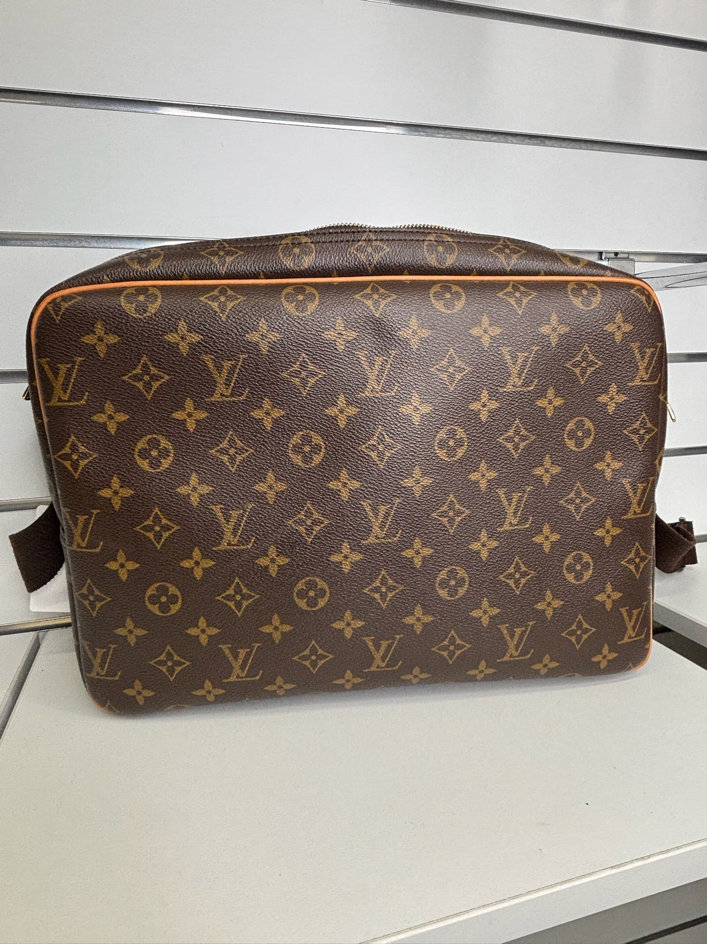 Louis Vuitton Monogram Reporter GM Bag (JP)