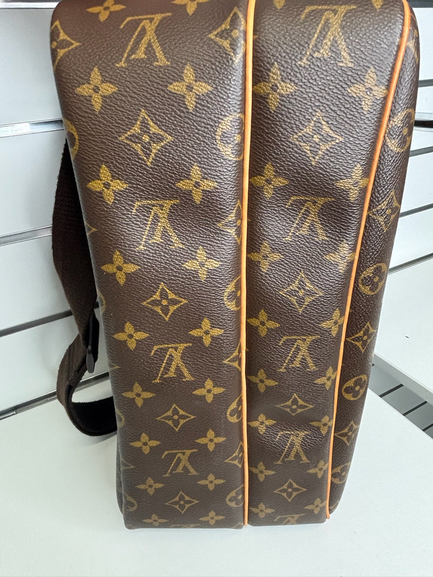 Louis Vuitton Monogram Reporter GM Bag (JP)