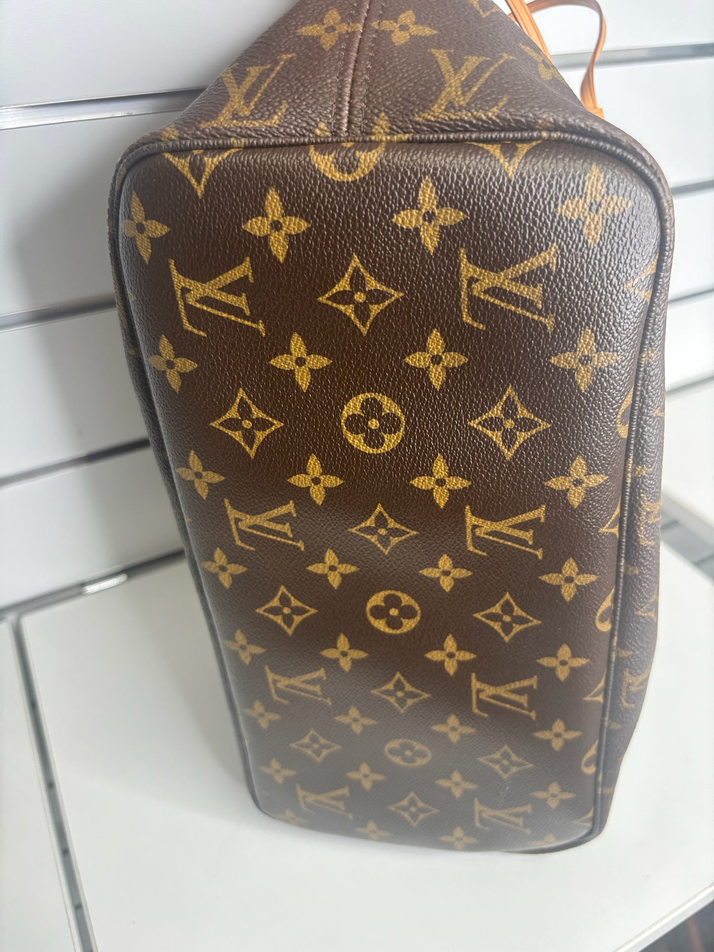 Louis Vuitton Monogram Neverfull MM Tote Bag (AR4009) (JP)