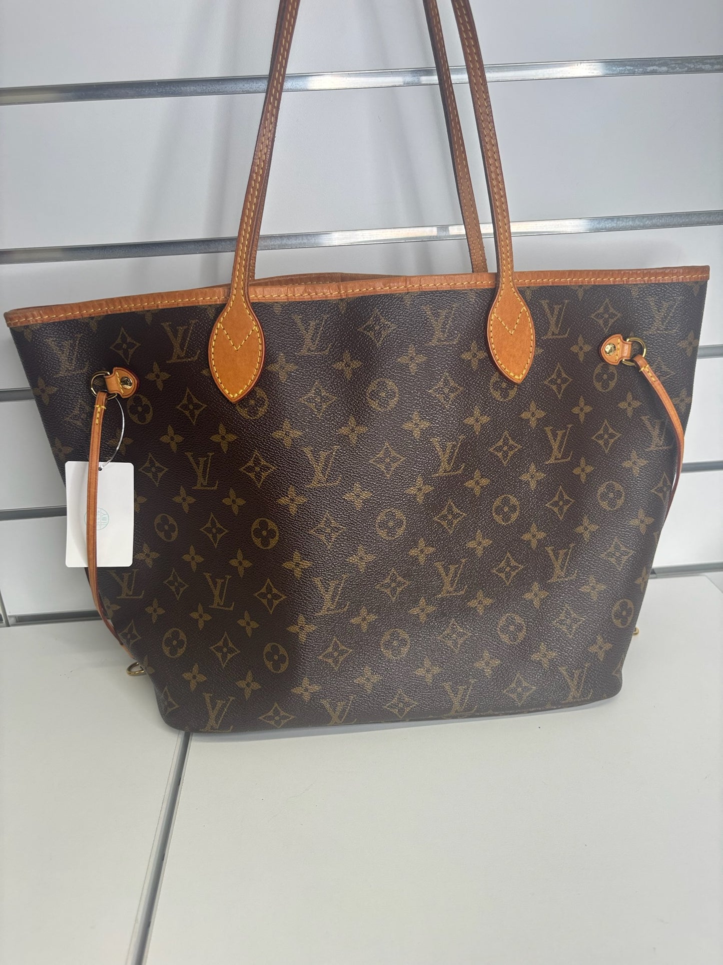 Louis Vuitton Monogram Neverfull MM Tote Bag (AR5106) (JP)
