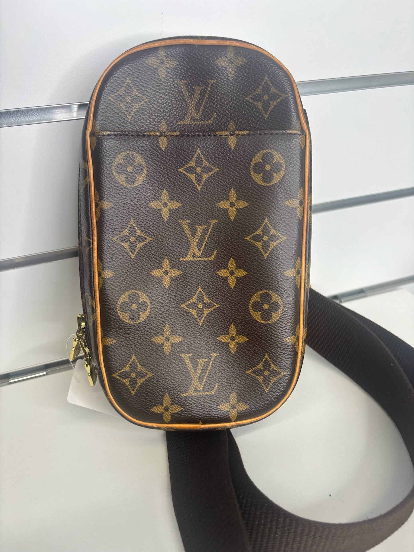 Louis Vuitton Monogram Pochette Gange Bag (CA1013) (JP)