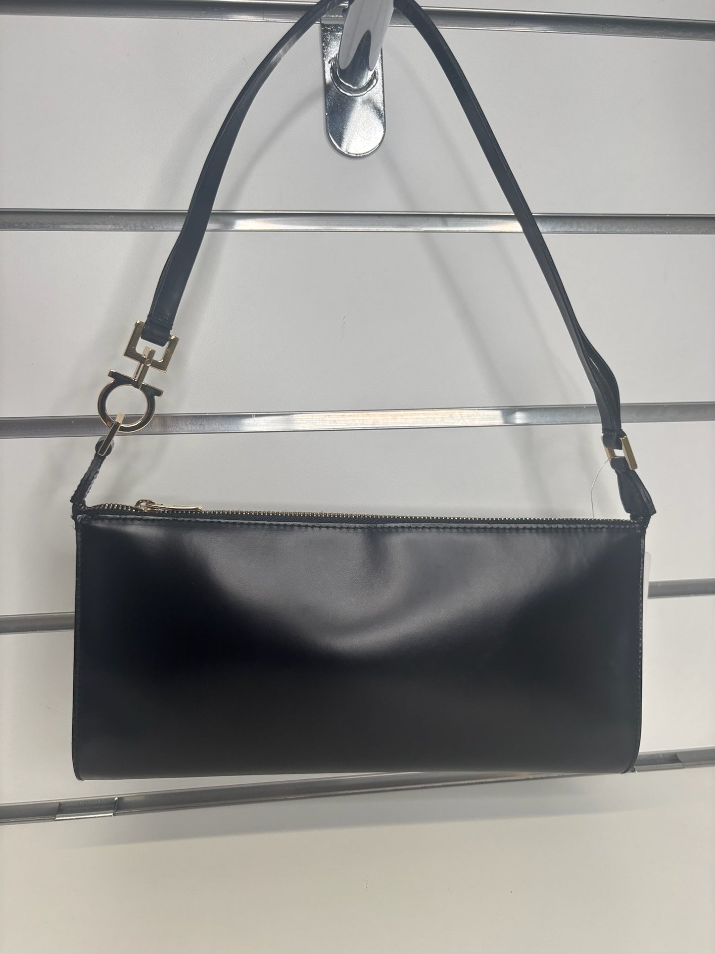 Salvatore Ferragamo Gancini Shoulder Bag (JP)