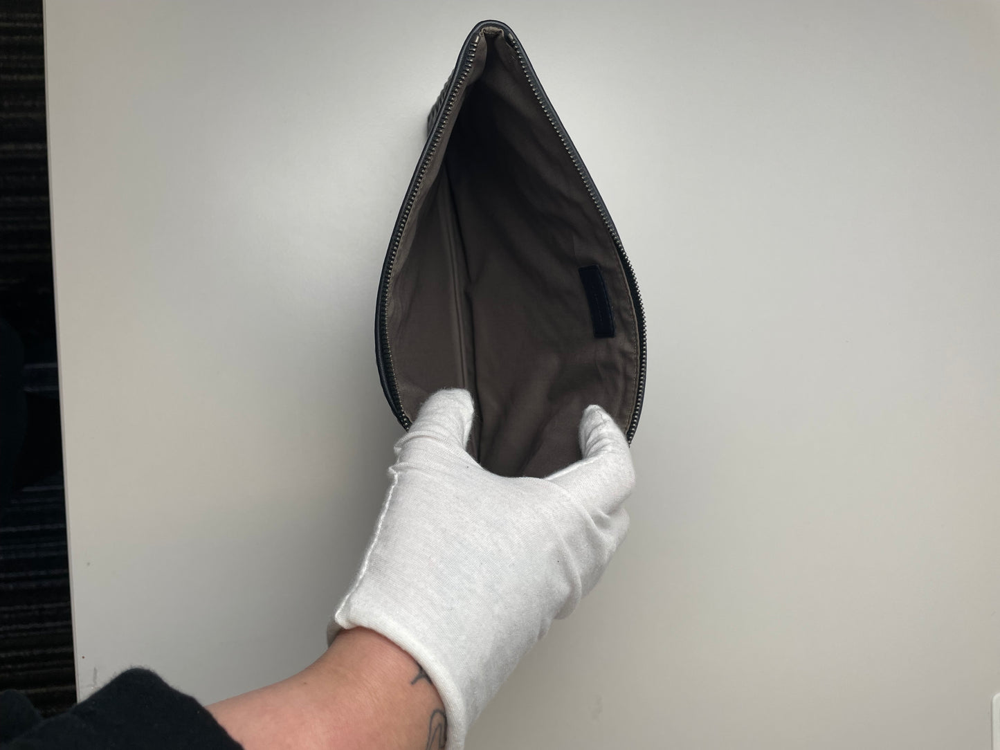 Pre-Owned Bottega Veneta Intrecciato Zip Pouch AJ014