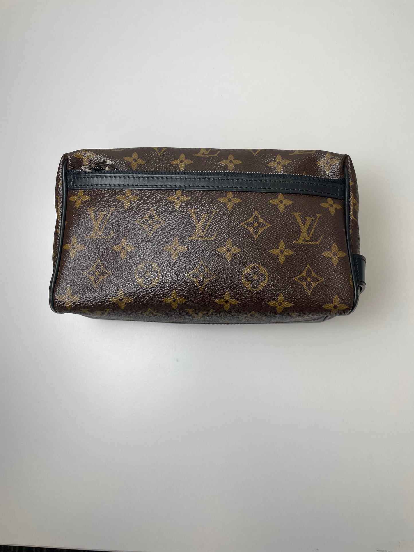 Pre-Owned Louis Vuitton Macassar Trousse Toilette AJ036