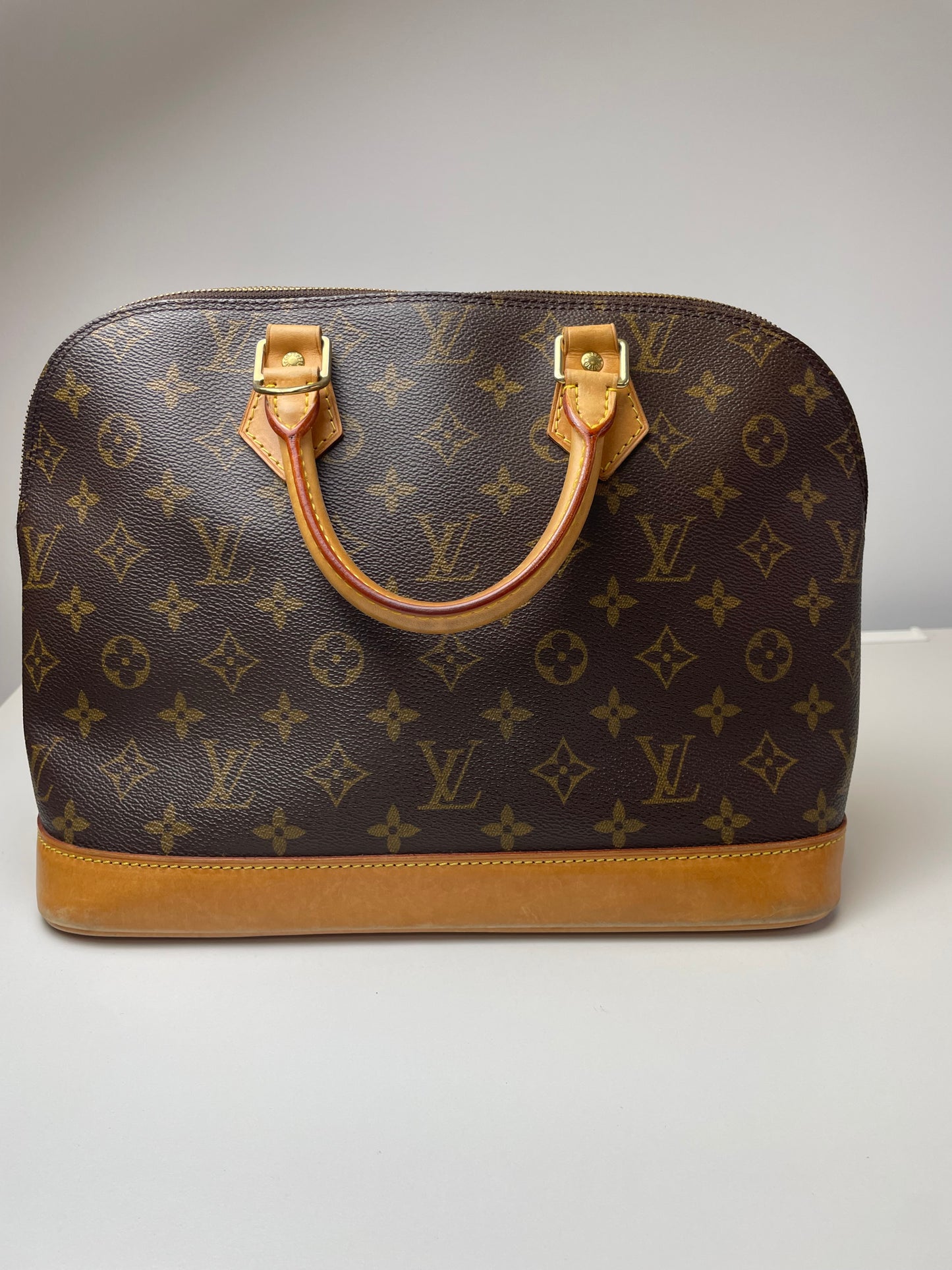 Pre-Owned Louis Vuitton Monogram Alma PM AJ050