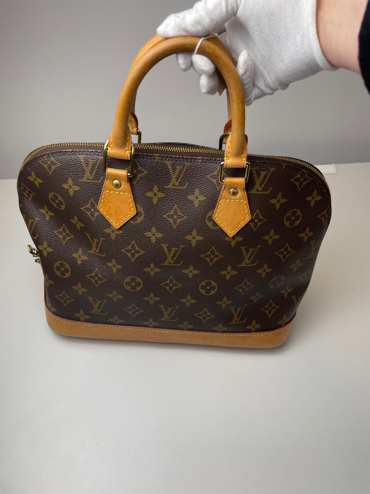 Pre-Owned Louis Vuitton Monogram Alma PM AJ050
